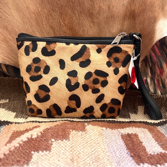 π·οΈππ totw β’ leopard print black leather calf skin wristlet - Picture 2 of 9